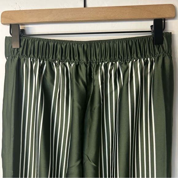 Loft Women’s Green and White Wide Leg Pull On Pants, Size XS Petite - Picture 9 of 11